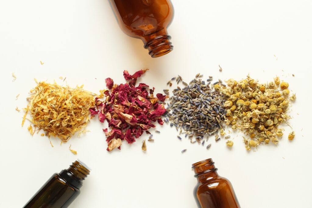 HERBS/DRIED PLANTS